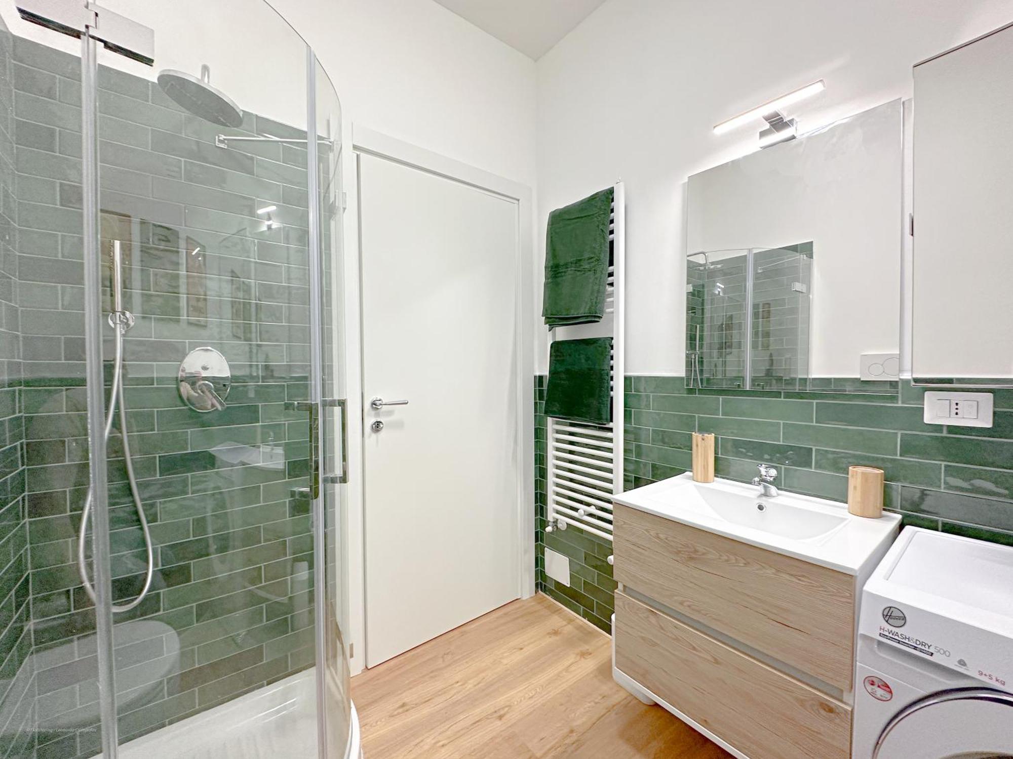 Torre 24 - Luxury Naviglio Suite Милано Екстериор снимка