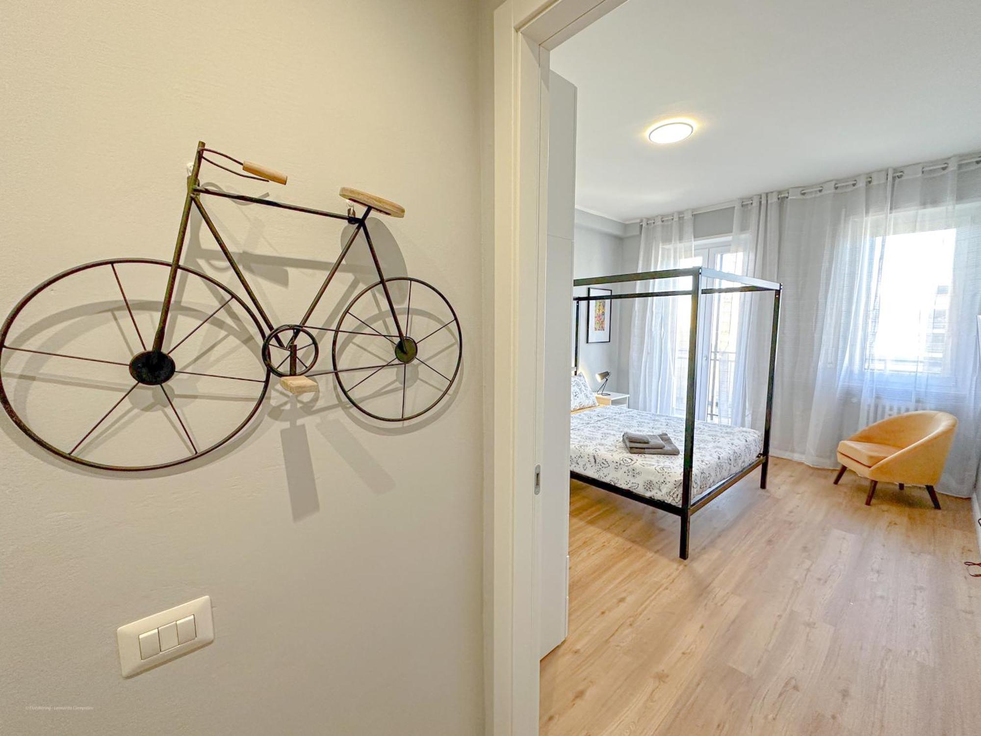 Torre 24 - Luxury Naviglio Suite Милано Екстериор снимка